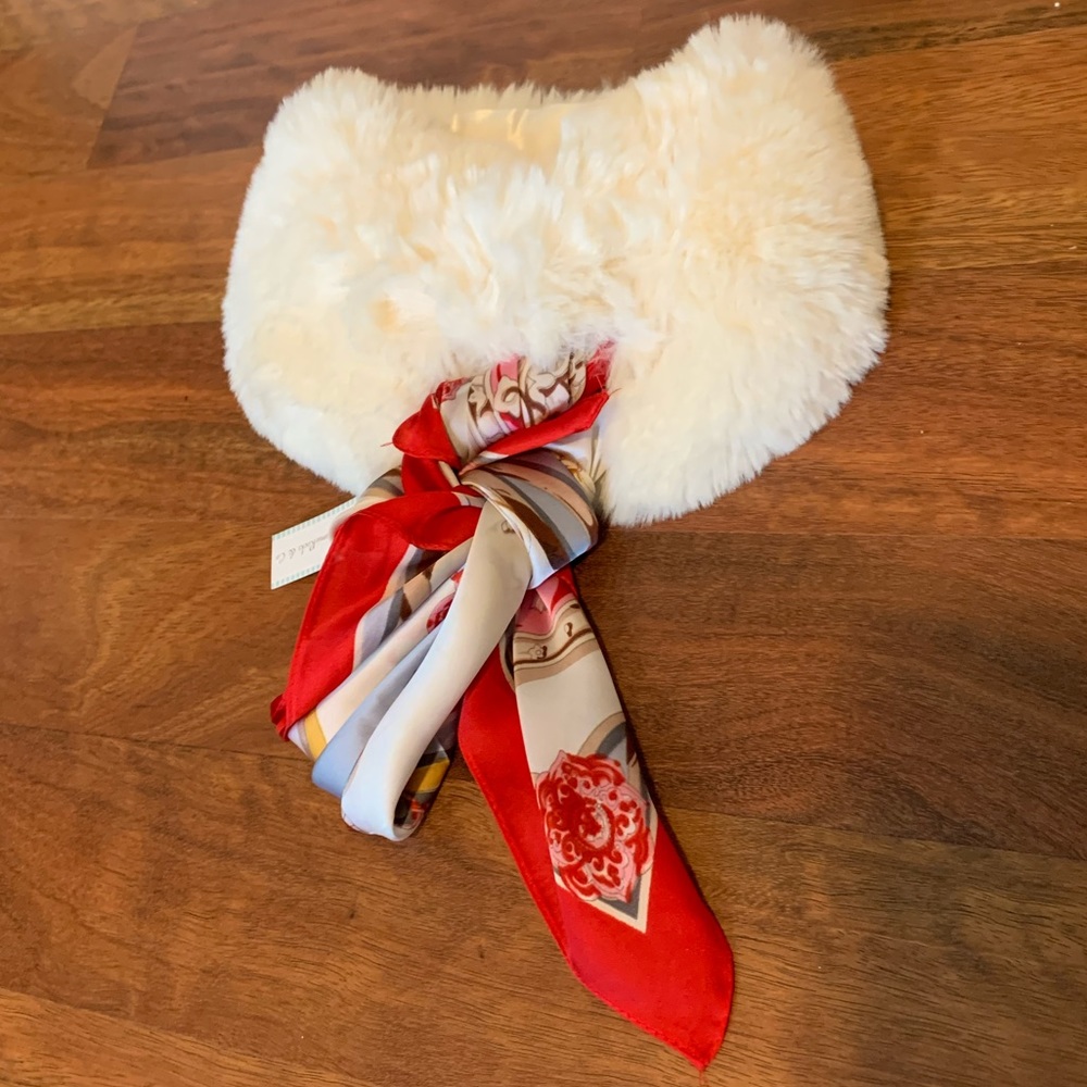 NWT Chic Faux Fur Scarf, Winter White
